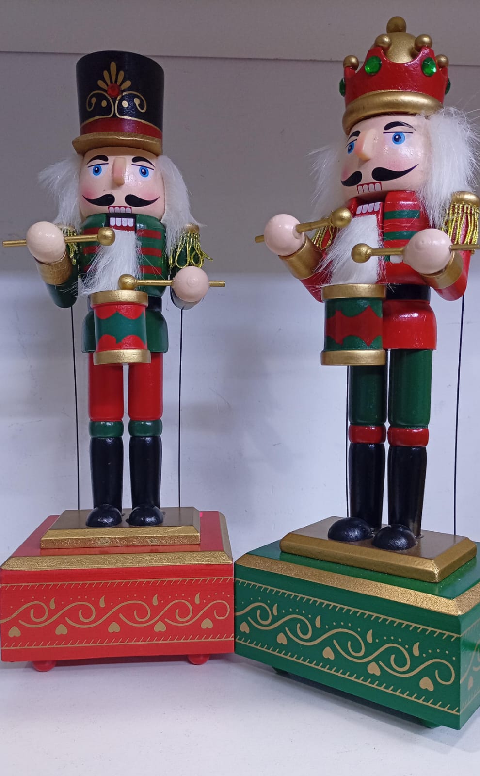 ✨🎶 CAJA DE MÚSICA DE CUERDA – CASCANUECES SOLDADO REY (32 CM) 🎶✨