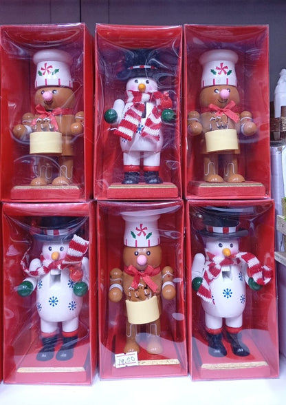 CASCANUECES DE MADERA NAVIDEÑO